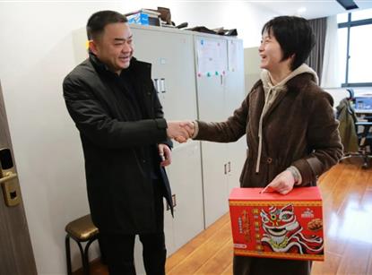 春節(jié)慰問送溫暖，歲寒情深暖人心——綿投集團(tuán)組織開展2022年春節(jié)慰問系列活動(dòng)